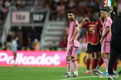 开云体育app下载-梅西连场进球破纪录，巴萨争冠仍困难