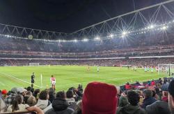 竞争激烈胜负难定，球场风云变幻不已的简单介绍