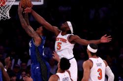 开云体育入口-魔术队长出战，奉献精彩表现带领球队胜利