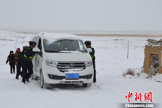 关于西藏队防守稳固，顽强打破对手围困的信息