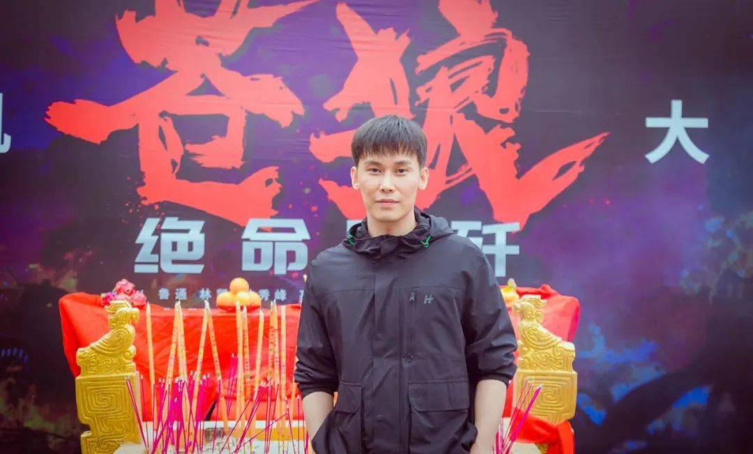 关键比赛中，苍狼突击扳平比分，成为当日焦点