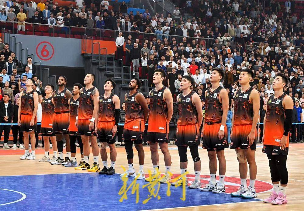山东男篮击败福建队，获得胜利