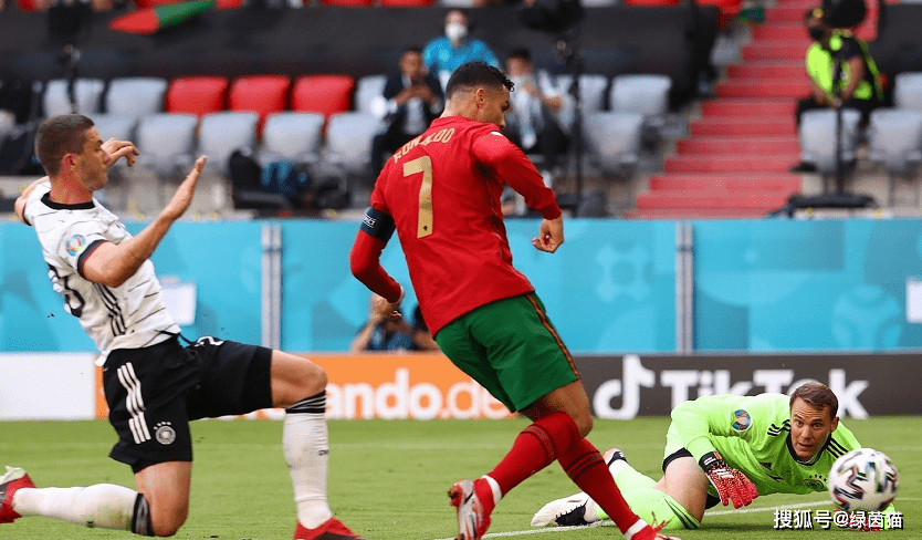 匈牙利队突围晋级,赢得掌声 匈牙利队突围晋级,赢得掌声