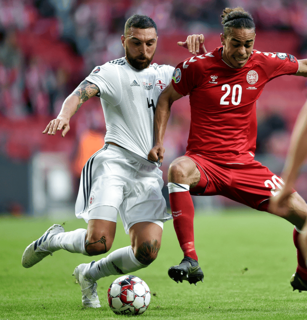 土耳其球员在比赛中大获全胜